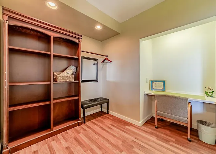 Whale Rock Suites